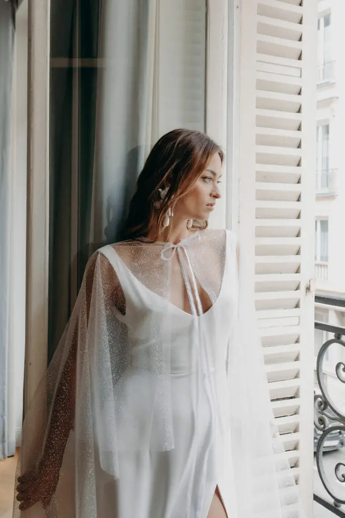 Cape longue en tulle scintillant Charline Loisel